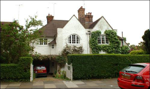 151 Hampstead Way